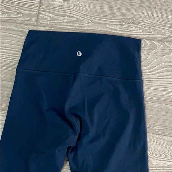 Lululemon Wunder Under Crops - Picture 7 of 10
